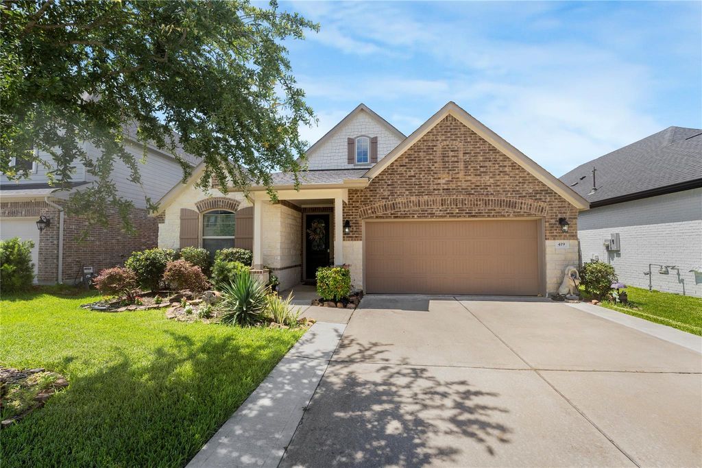 419 Barrios Bay Lane, La Porte, TX 77571