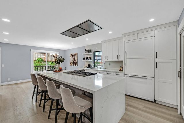 19 Elk Court, Pacifica, CA 94044