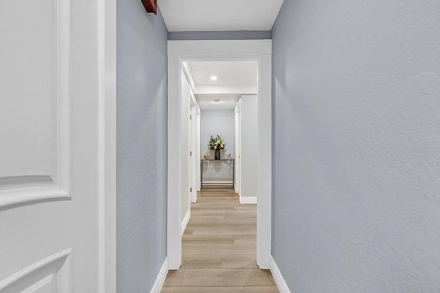 19 Elk Court, Pacifica, CA 94044