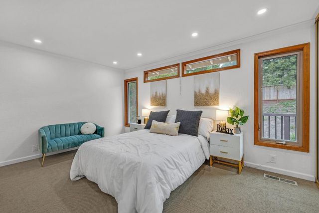 19 Elk Court, Pacifica, CA 94044