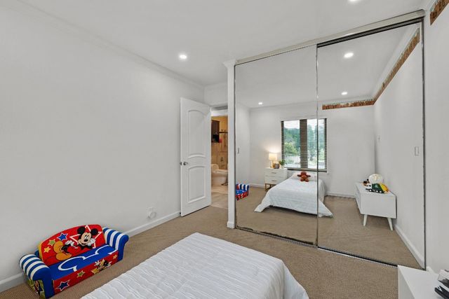 19 Elk Court, Pacifica, CA 94044