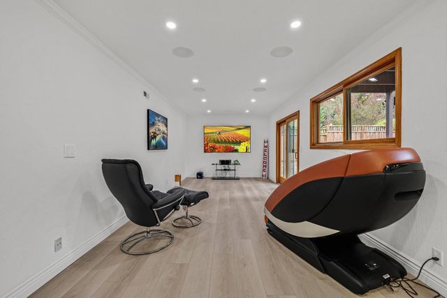 19 Elk Court, Pacifica, CA 94044