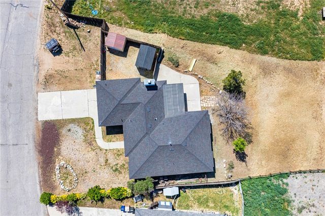 21921 Fig Court, Tehachapi, CA 93561