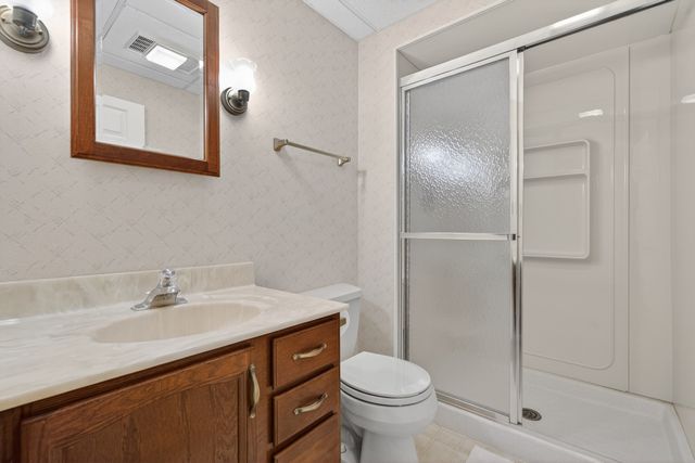 1393 W Shire Circle 2, Inverness, IL 60067