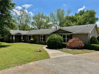 459 Morris Avenue, Springdale, AR 72764