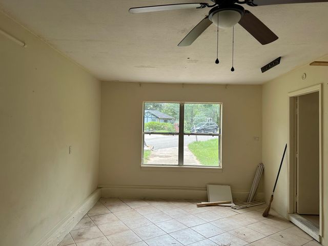 1819 SALMON Drive, Tallahassee, FL 32303