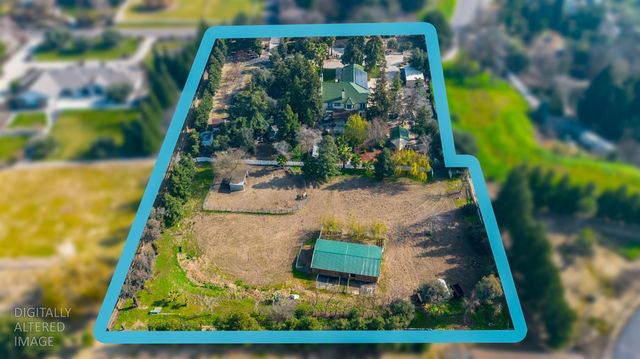 9901 Red Fox Dr, Oakdale, CA 95361