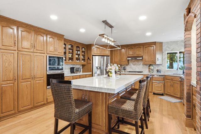 9901 Red Fox Dr, Oakdale, CA 95361