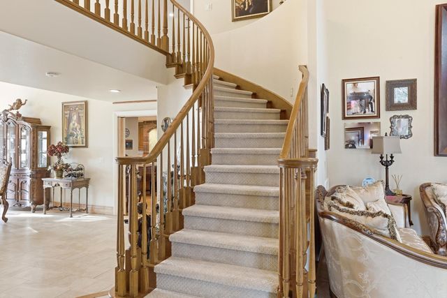 9901 Red Fox Dr, Oakdale, CA 95361