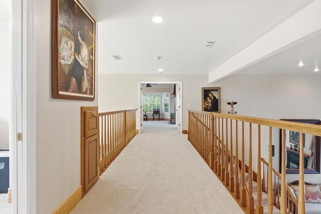 9901 Red Fox Dr, Oakdale, CA 95361