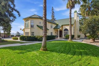 9901 Red Fox Dr, Oakdale, CA 95361