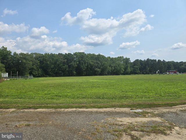450 ALMOND RD, Pittsgrove, NJ 08318