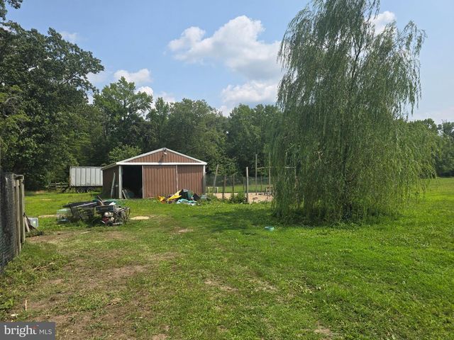 450 ALMOND RD, Pittsgrove, NJ 08318