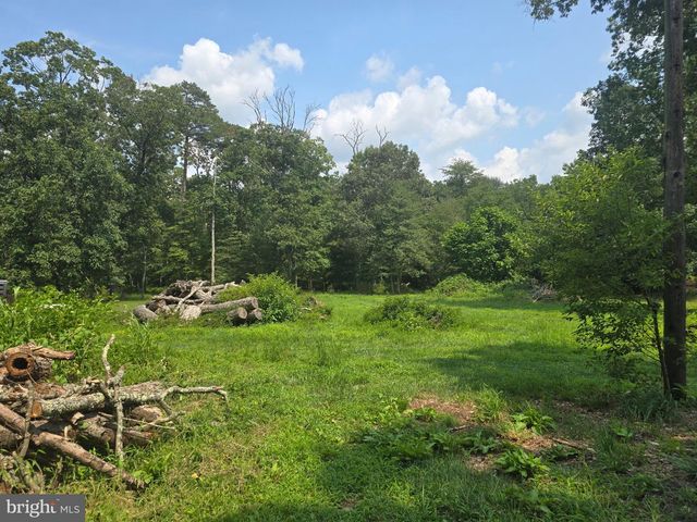 450 ALMOND RD, Pittsgrove, NJ 08318