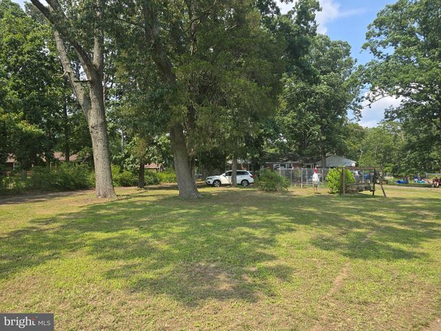 450 ALMOND RD, Pittsgrove, NJ 08318