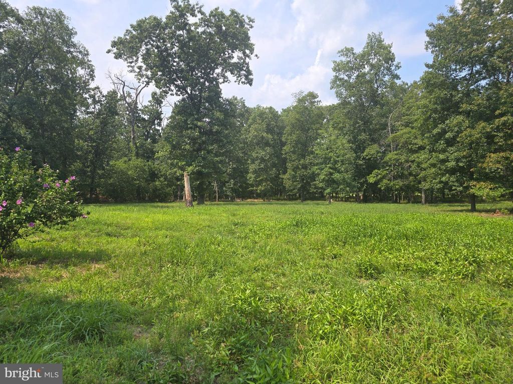 450 ALMOND RD, Pittsgrove, NJ 08318