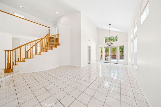 9935 Ravenna Way, Cypress, CA 90630