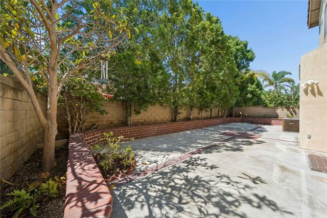 9935 Ravenna Way, Cypress, CA 90630