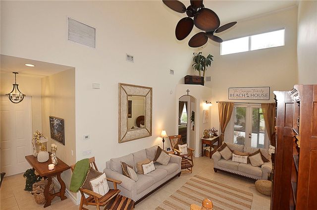 1915 Bridgepointe Circle 39, Vero Beach, FL 32967