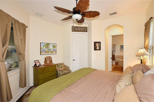 1915 Bridgepointe Circle 39, Vero Beach, FL 32967