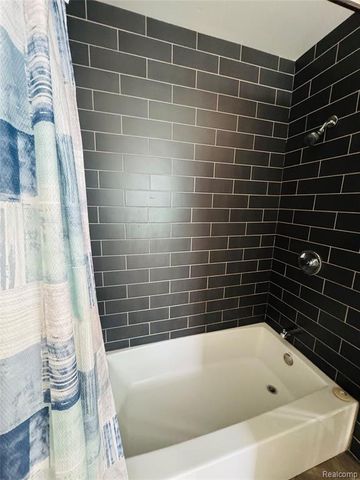 7417 Hanover Street, Detroit, MI 48206