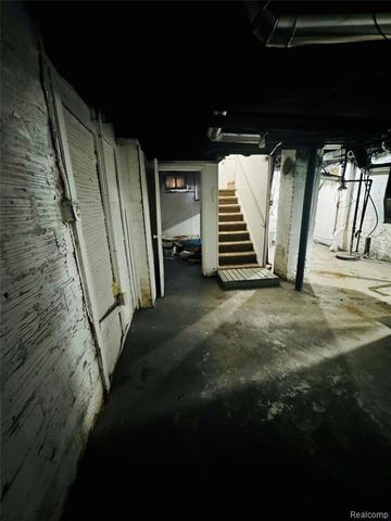 7417 Hanover Street, Detroit, MI 48206