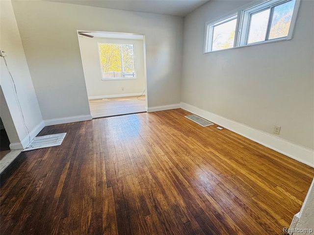 7417 Hanover Street, Detroit, MI 48206