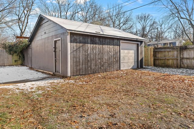 654 S Laurel Avenue, Springfield, MO 65802