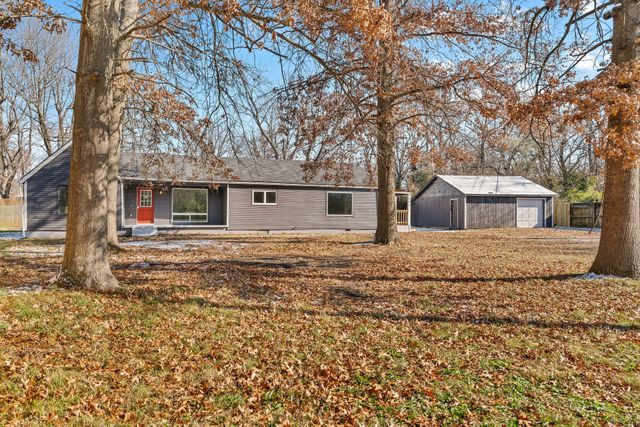 654 S Laurel Avenue, Springfield, MO 65802