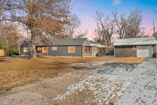 654 S Laurel Avenue, Springfield, MO 65802