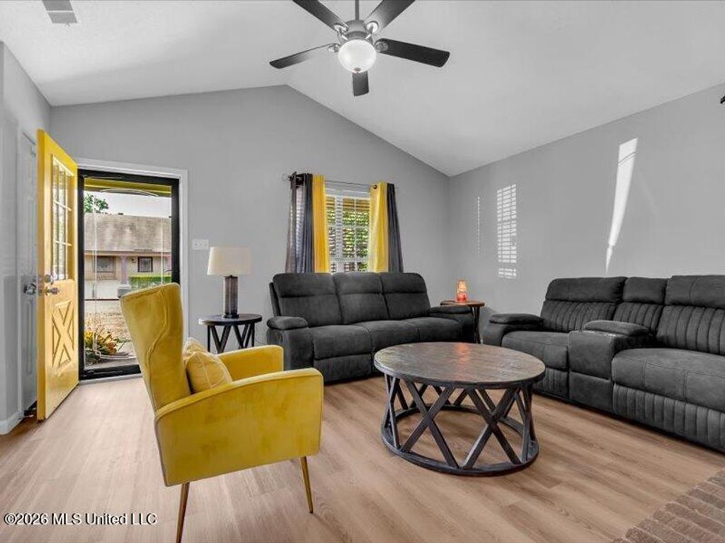 3432 Laurelwood Street, Horn Lake, MS 38637 — photo 4