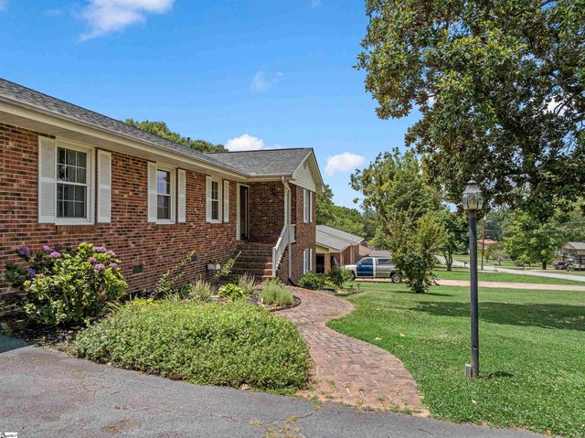 230 Anita Drive, Spartanburg, SC 29302
