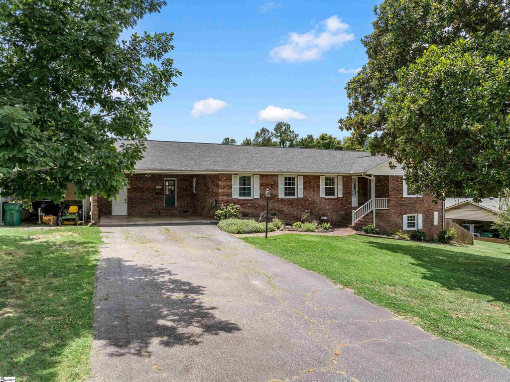 230 Anita Drive, Spartanburg, SC 29302