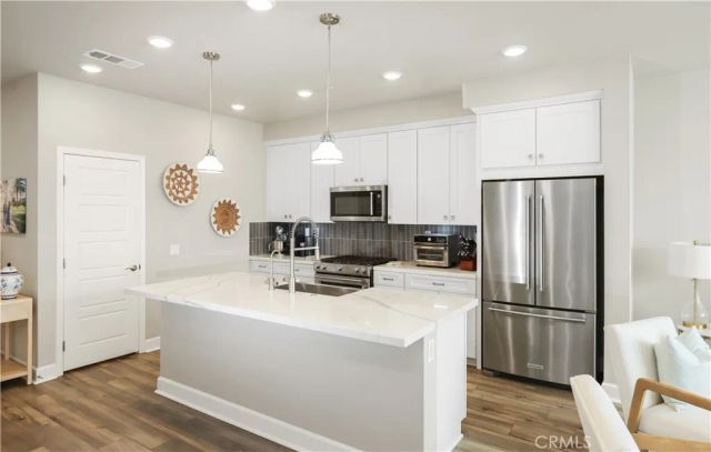 19239 Tideline Court, Huntington Beach, CA 92648