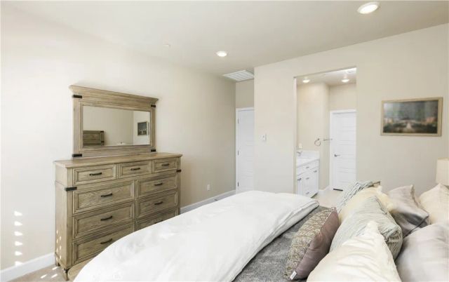 19239 Tideline Court, Huntington Beach, CA 92648
