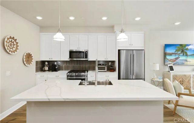 19239 Tideline Court, Huntington Beach, CA 92648