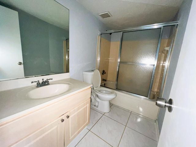 1514 SW Mercedes Avenue, Port St Lucie, FL 34953