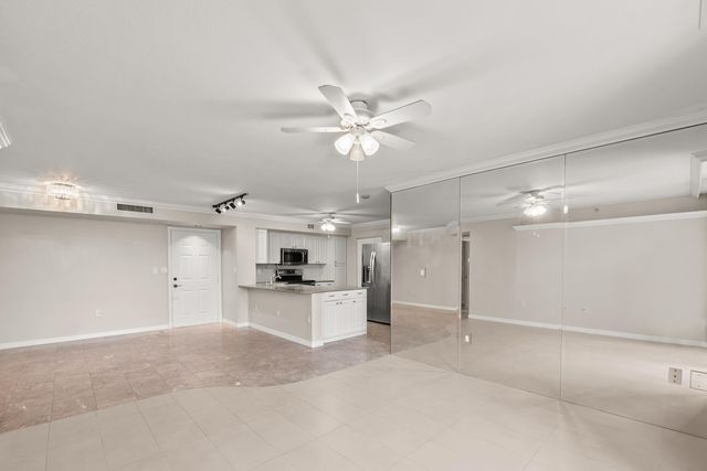 1200 Scotia Drive 403, Hypoluxo, FL 33462