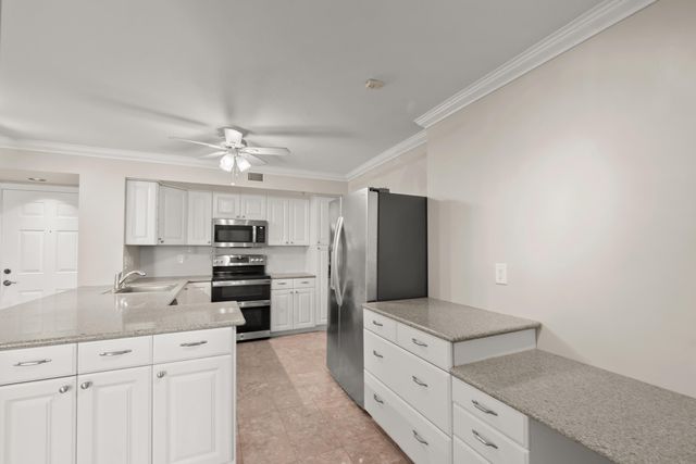 1200 Scotia Drive 403, Hypoluxo, FL 33462
