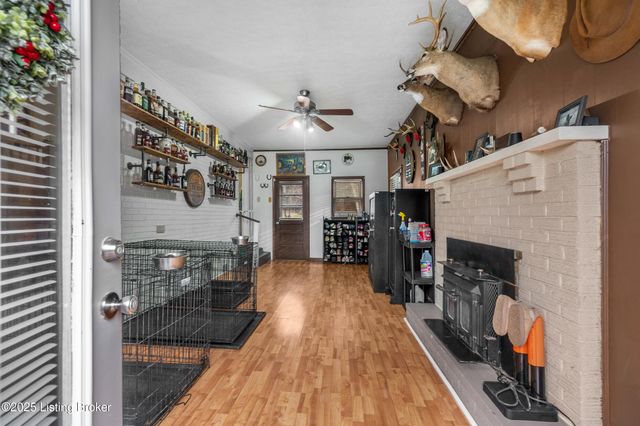 241 Northview Dr, Shepherdsville, KY 40165