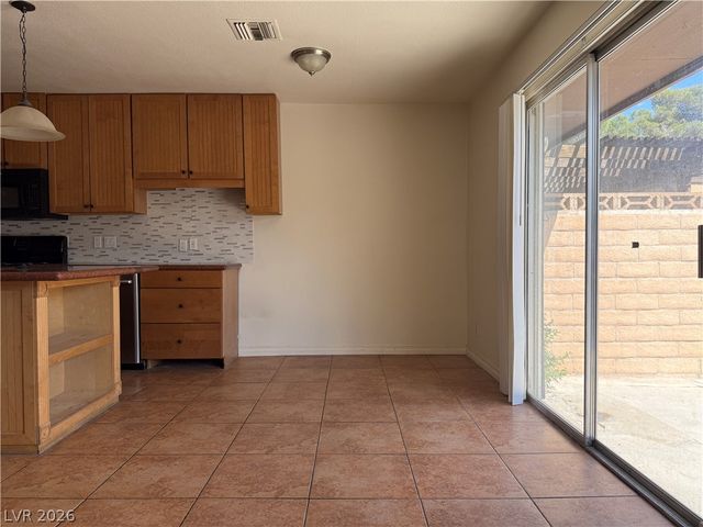 6162 Meadow Vista Lane, Las Vegas, NV 89103