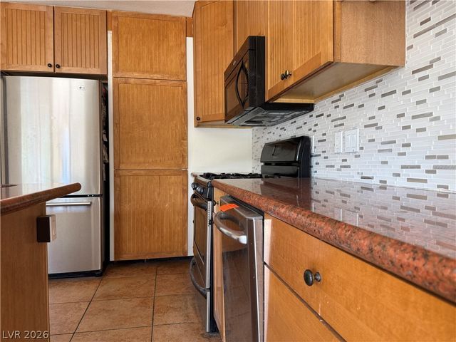 6162 Meadow Vista Lane, Las Vegas, NV 89103