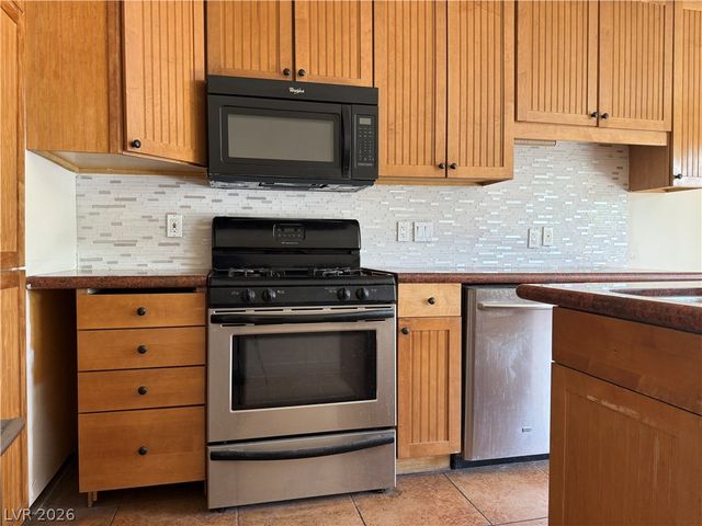 6162 Meadow Vista Lane, Las Vegas, NV 89103