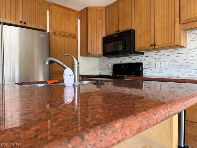 6162 Meadow Vista Lane, Las Vegas, NV 89103
