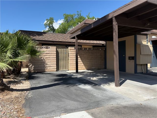 6162 Meadow Vista Lane, Las Vegas, NV 89103