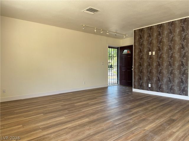 6162 Meadow Vista Lane, Las Vegas, NV 89103
