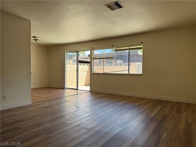 6162 Meadow Vista Lane, Las Vegas, NV 89103