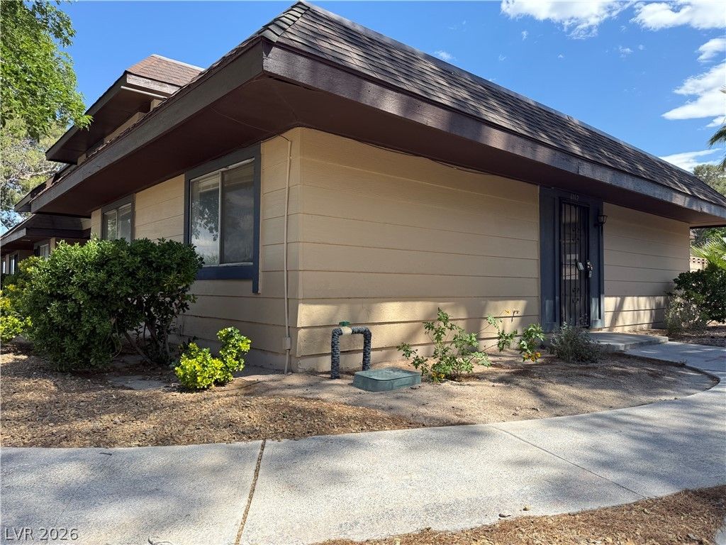 6162 Meadow Vista Lane, Las Vegas, NV 89103