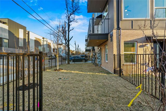 2101 N Prairie Avenue 106, Dallas, TX 75204