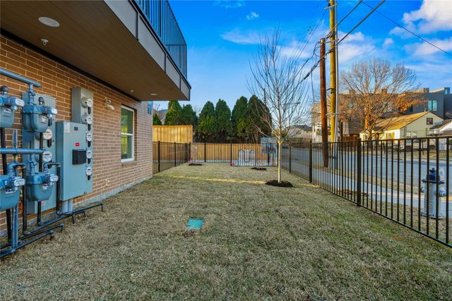 2101 N Prairie Avenue 106, Dallas, TX 75204